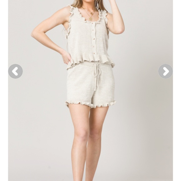 Oatmeal Ruffle Set - Picture 7 of 7